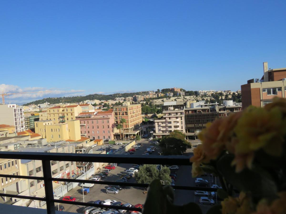 Luna Rossa Rooms Cagliari Ngoại thất bức ảnh