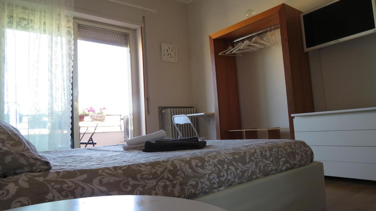 Luna Rossa Rooms Cagliari Ngoại thất bức ảnh