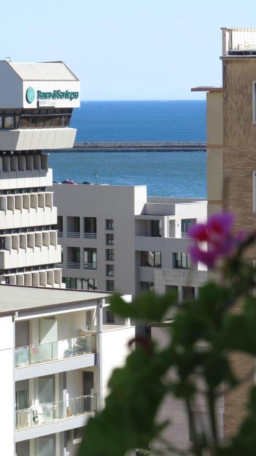Luna Rossa Rooms Cagliari Ngoại thất bức ảnh