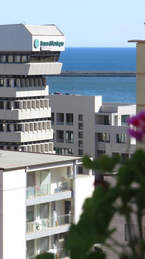 Luna Rossa Rooms Cagliari Ngoại thất bức ảnh