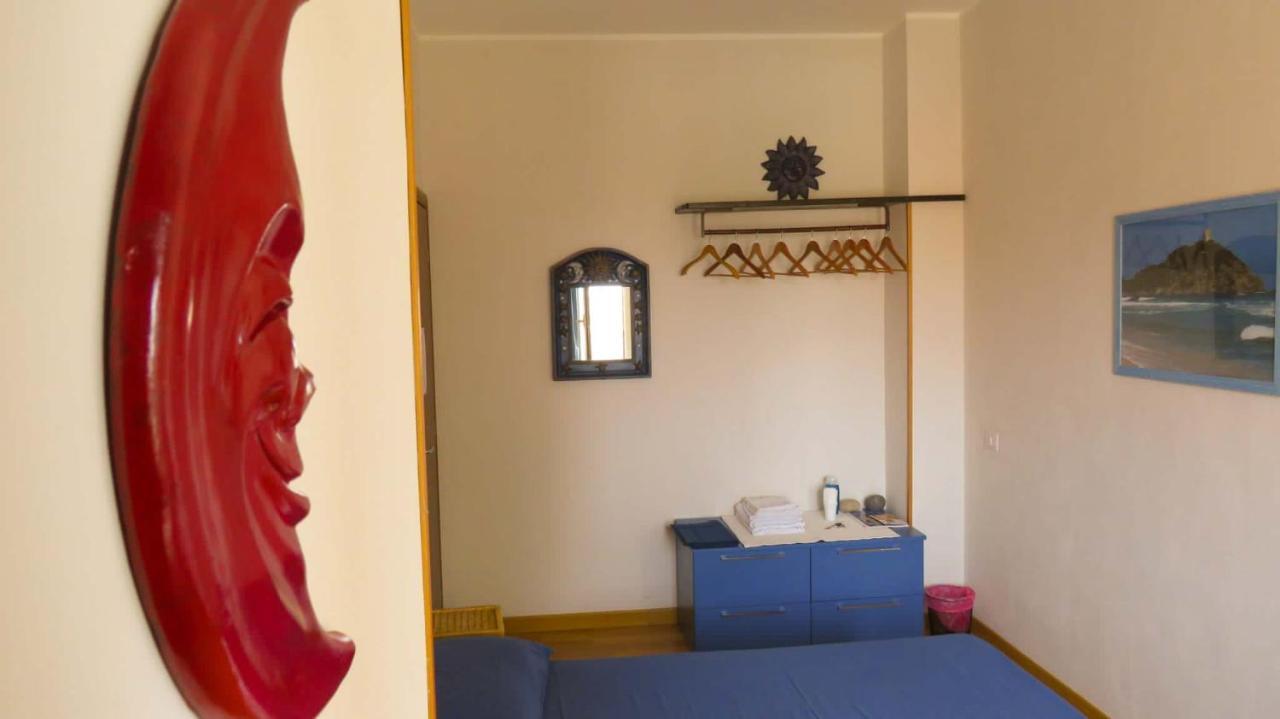 Luna Rossa Rooms Cagliari Ngoại thất bức ảnh