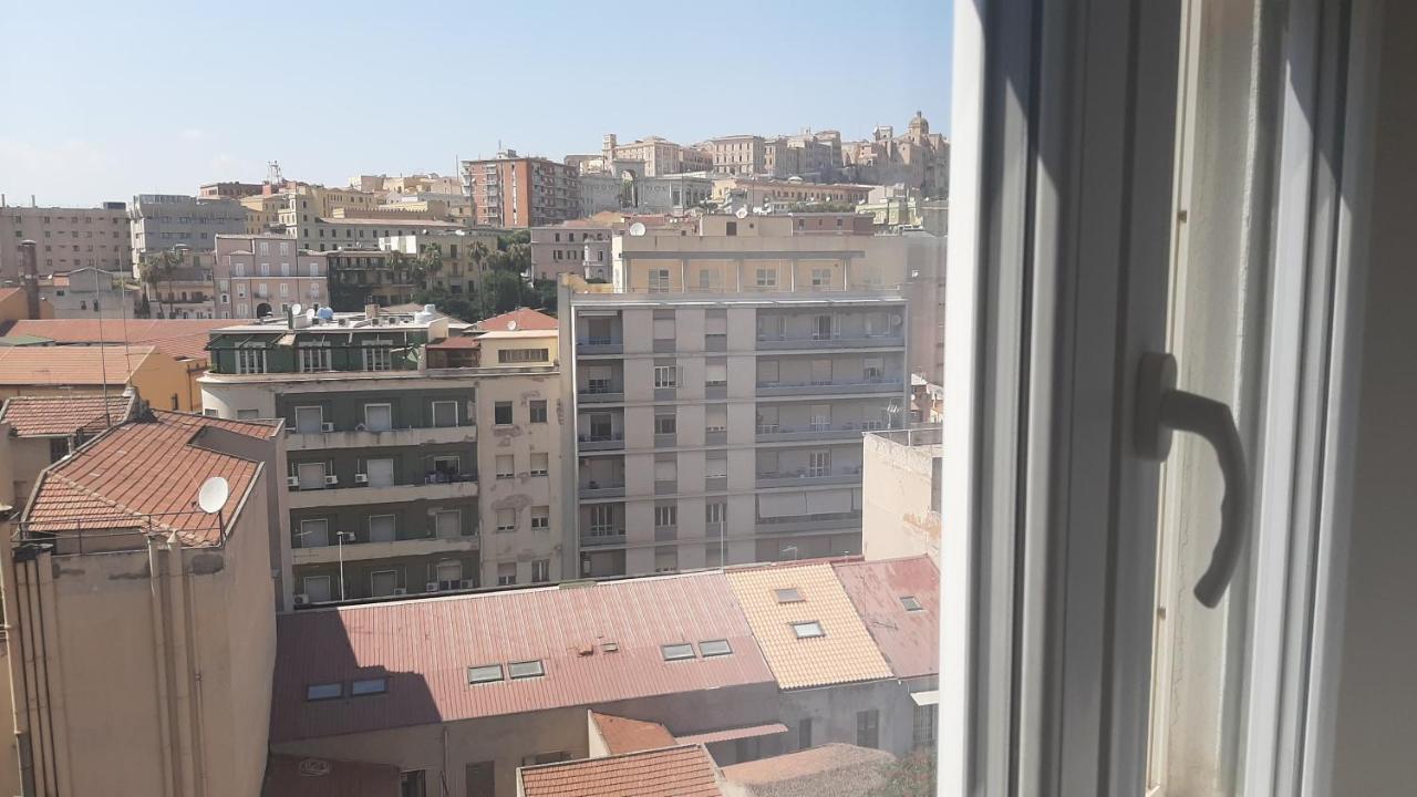Luna Rossa Rooms Cagliari Ngoại thất bức ảnh